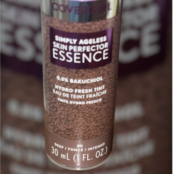 COVERGIRL Simply Ageless Skin Perfector Essence Foundation - Various Tones - Picture 5 of 6